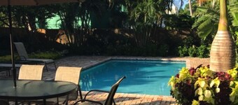 Casa de Leon with heated pool