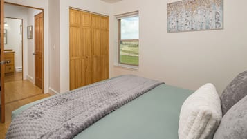 2 Schlafzimmer, Bügeleisen/Bügelbrett, kostenloses WLAN, Bettwäsche