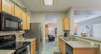 Large 3 Bedroom Home On Golf Course W/ Pool