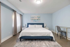 7 Schlafzimmer, Bügeleisen/Bügelbrett, Reisekinderbett, WLAN