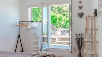 5 Schlafzimmer, Bügeleisen/Bügelbrett, Reisekinderbett, WLAN