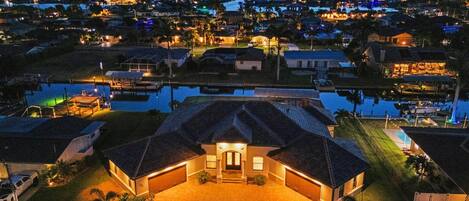 المنشأة من الخارج