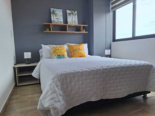 Cozy apartment (300 mt from the CC San Nicolas Rionegro)