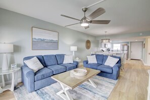 Smart TV - El Matador 551 - FREE TICKETS!! - Your stay includes free activities and beach service! (Fort Walton Beach)