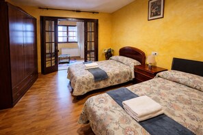 2 bedrooms, desk, iron/ironing board, travel cot