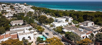 Villa with private pool in San Foca 100 meters from the sea