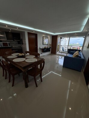Interior - Luxury apartment with ocean views in San Andrés with AC, WiFi. (San Andrés)
