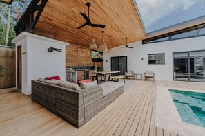 Terrace/patio - Modern Pool Villa Walk to Beach (Santa Cruz)