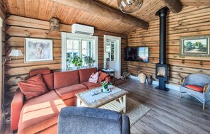 Smart TV, fireplace, DVD player