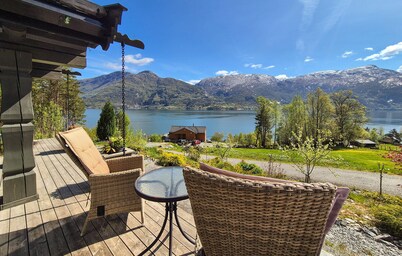 4 bedroom stunning home in Tørvikbygd