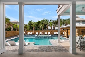 Unclassified image, 2 of 17, button