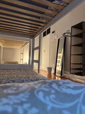 Comfort Quadruple Room, Balcony | Free WiFi, bed sheets - Faro Coast Guest House (Faro)