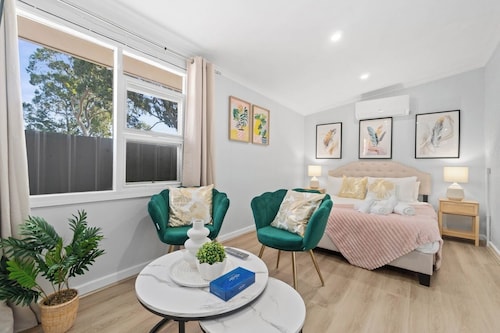 Stylish 2BR Retreat | Walk to Shops and 12min to CBD