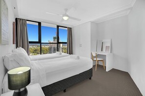 3 bedrooms, desk, iron/ironing board, WiFi