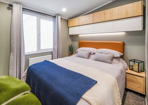 2 bedrooms