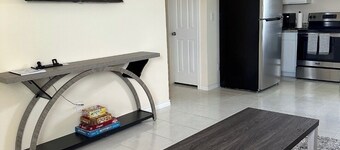 Charming 2-bedroom condo in fabulous Eagle Pass with AC, WiFi.
