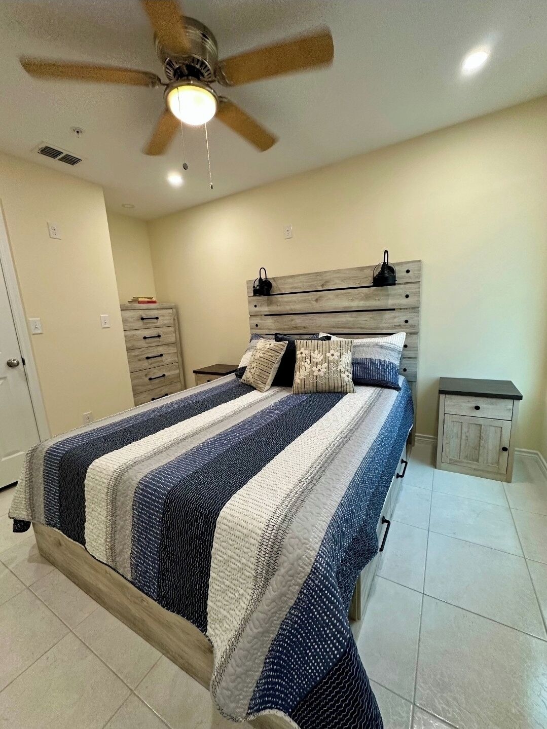 2 bedrooms, iron/ironing board, free WiFi, bed sheets