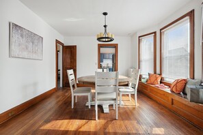 Dining - Urban Roots — Mins from Cedar Point.  (Sandusky)