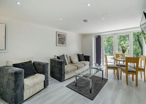 TV - Beacon Fell Cottage 2 (Longridge, Ribble Valley)