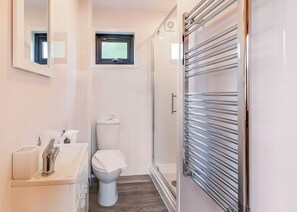 Bathroom - 1 bedroom accommodation in Ely (Ely)