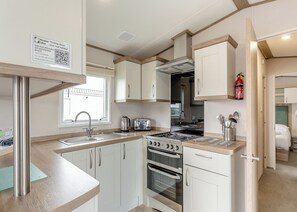 Fridge, oven, stovetop, toaster