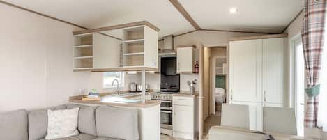 Fridge, oven, stovetop, toaster