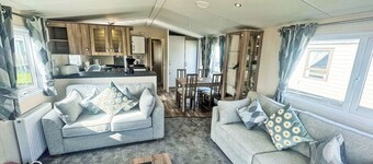 This stunning holiday home with a double bedroom and en suite W.