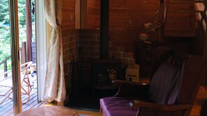 Cottage, 2 Single Beds, Balcony, Mountainside | Living area