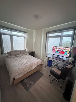 2 chambres, bureau, Wi-Fi, literie fournie