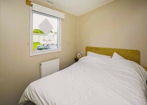 2 bedrooms - 2 bedroom accommodation in New Romney (New Romney)