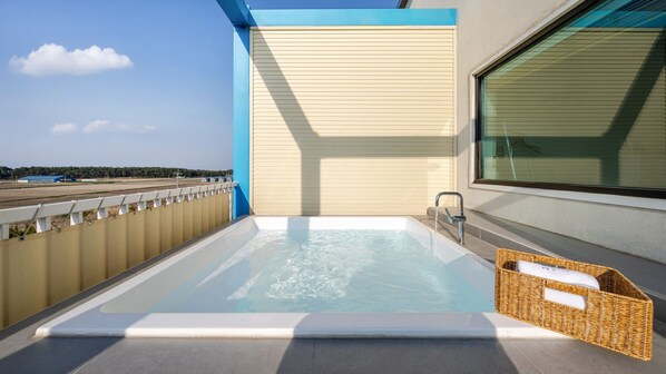 基础客房, 1 间卧室 (Stay Shod – Deluxe 2F-3 (Pool/Random)) | 1 多间卧室、免费 WiFi