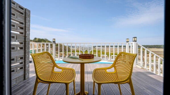 Habitación básica, 1 habitación (Stay Shod – Deluxe 1F-1 (Pool/Random)) | 1 dormitorio y wifi gratis