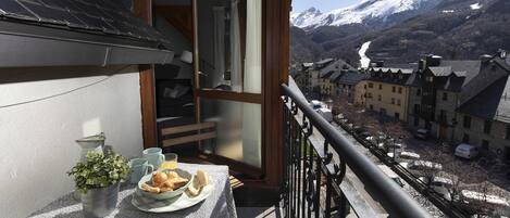 تناول الطعام بالخارج