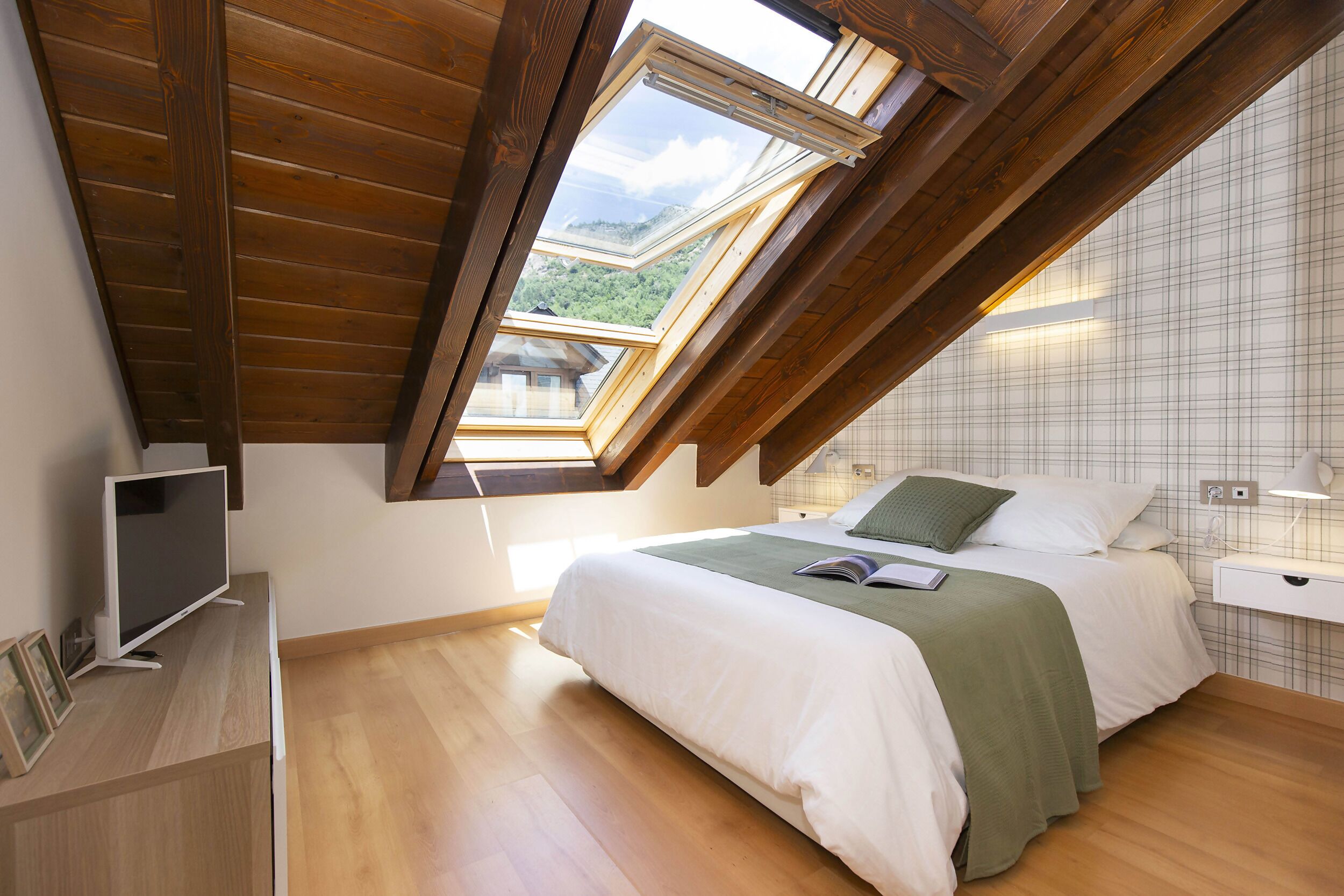 2 habitaciones, cuna de viaje, wifi gratis y ropa de cama 