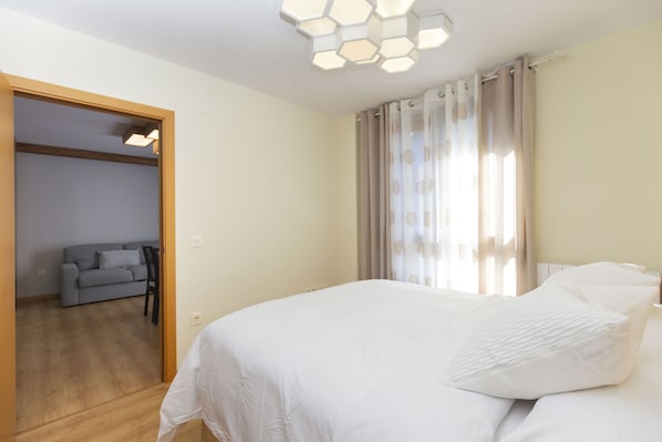 1 bedroom, desk, iron/ironing board, free WiFi