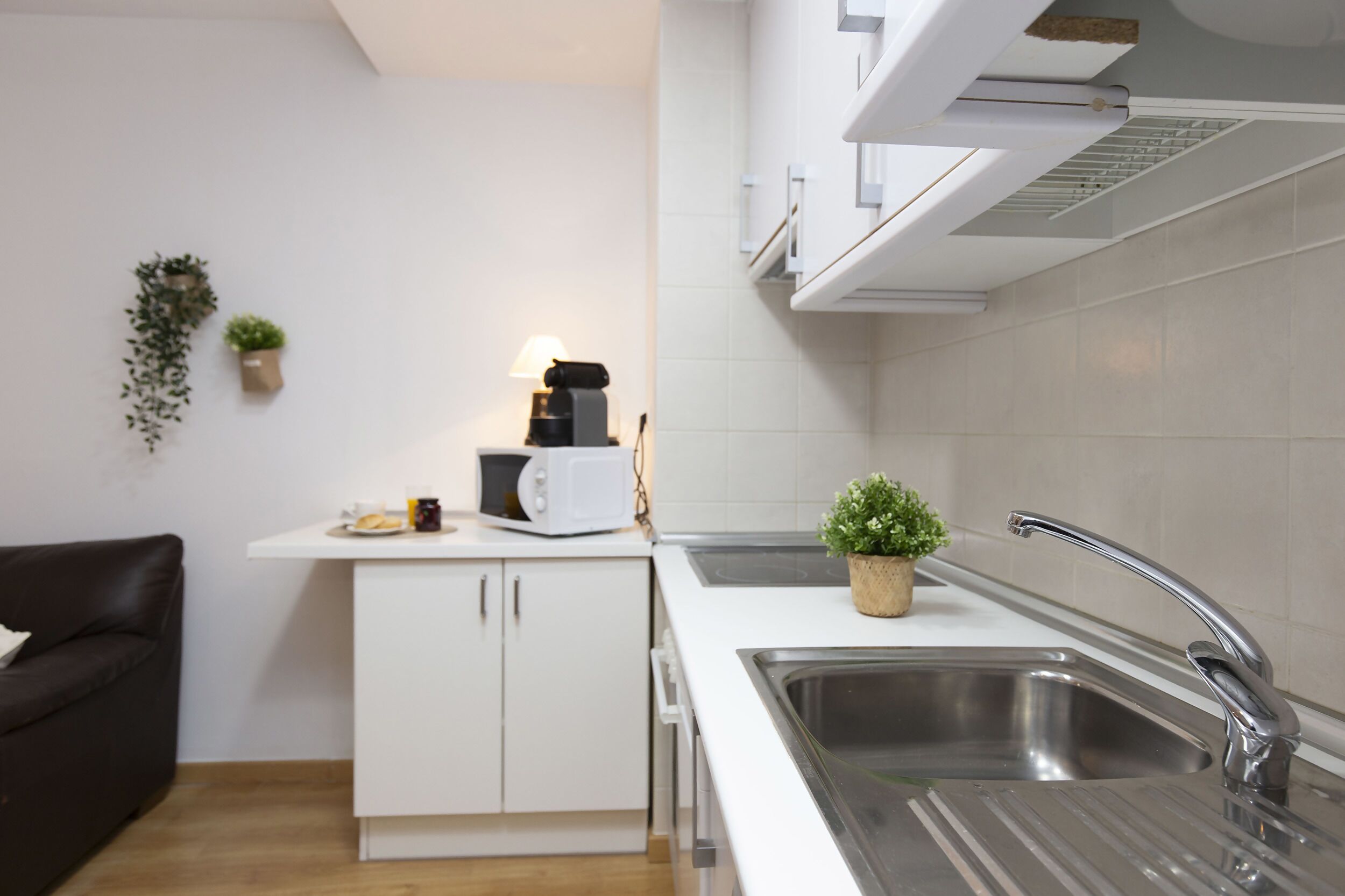 Refrigerador, microondas, horno y lavavajillas 