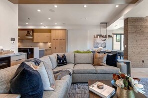 Smart TV, fireplace, offices