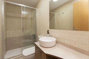 ヘアドライヤー、タオル