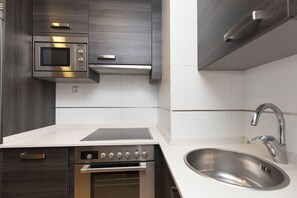 Utensilios de cocina y comedor 