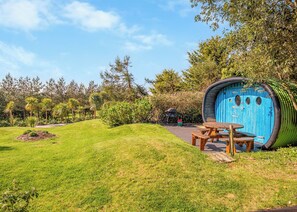 Outdoor dining - 1 bedroom accommodation in Bude (Bude)