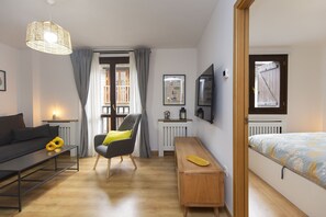 1 bedroom, iron/ironing board, free WiFi, bed sheets - Casa Real by BeValle (Escarrilla)