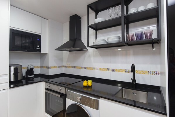 Fridge, microwave, oven, toaster - Casa Real by BeValle (Escarrilla)