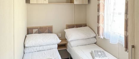 3 habitaciones y ropa de cama