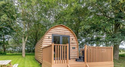 Lakeside Micro Lodge (Pet)