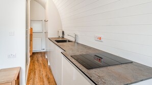 Private kitchen - Lakeside Micro Lodge (Pet) (Scarborough)
