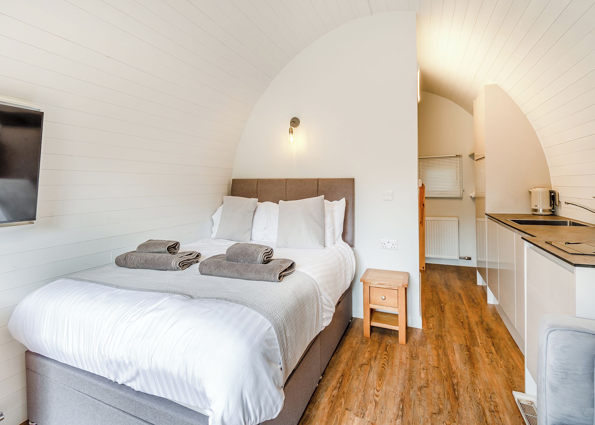 2 bedrooms