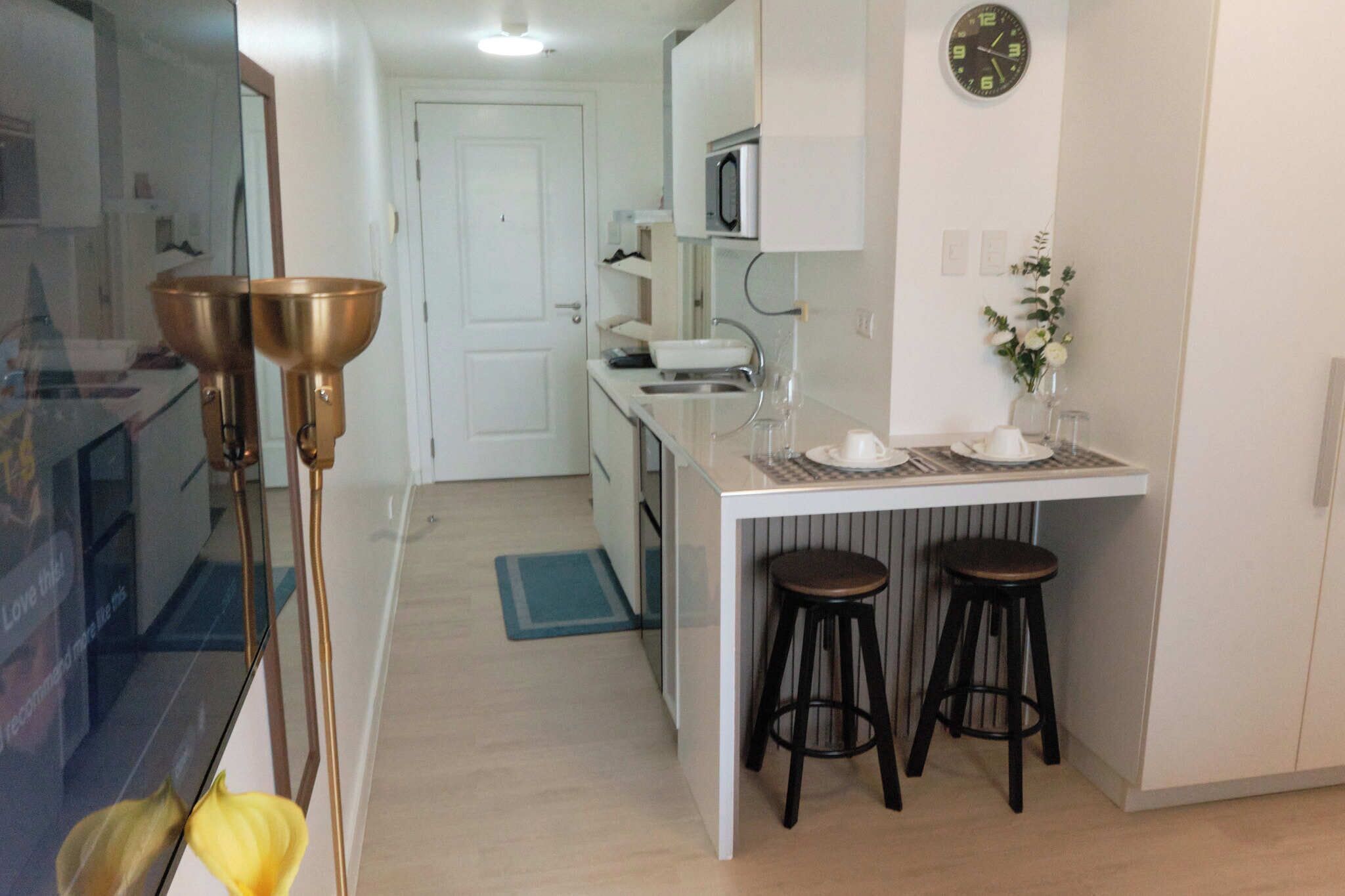 Fridge, microwave, stovetop, electric kettle