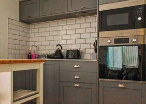 Fridge, oven, stovetop, toaster