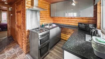 Fridge, oven, stovetop, toaster