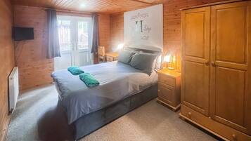 2 bedrooms